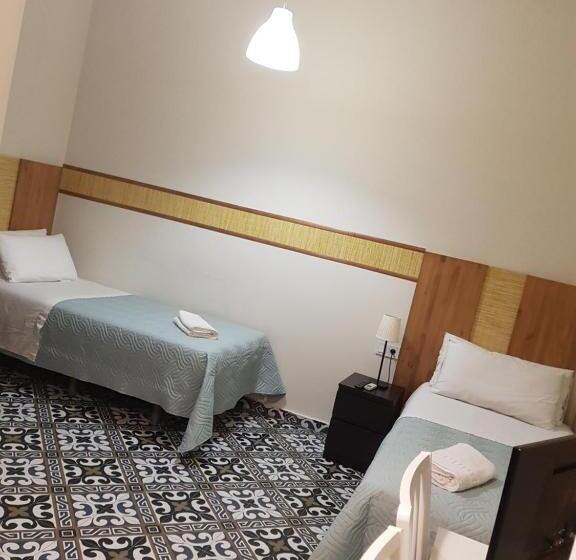 이코노미 룸, Pension Arena Alicante