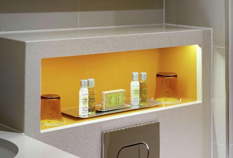 Номер Стандарт, Reddoorz Plus Near Makassar Town Square