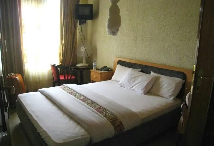 اتاق استاندارد, Step Town