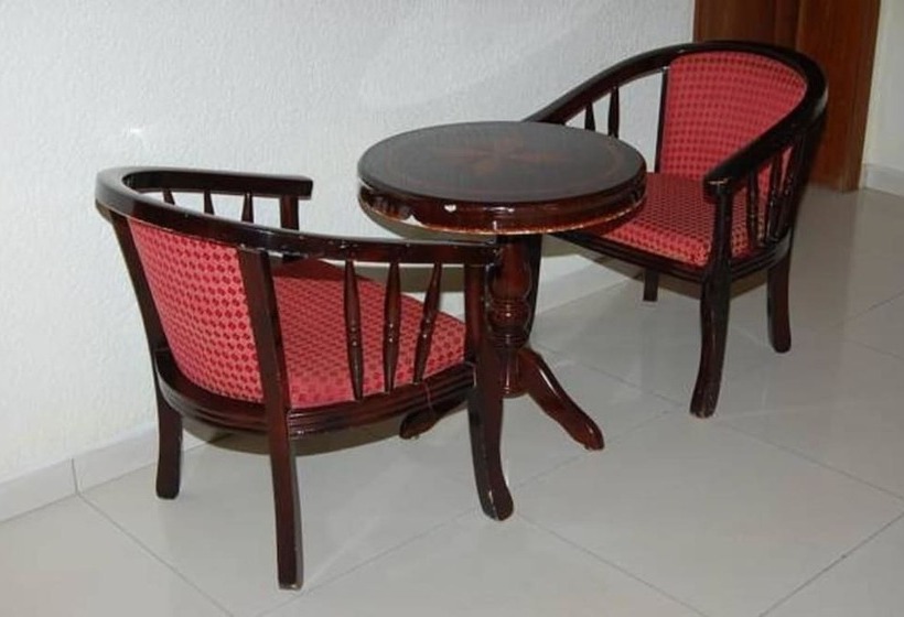 اتاق استاندارد یک نفره, Step Town