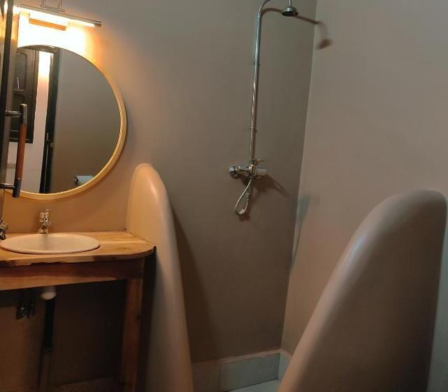 经济房, Dar L Eau Vive