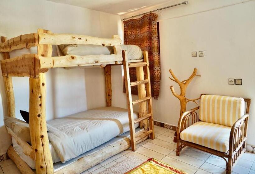 家庭房带园景, Dar L Eau Vive