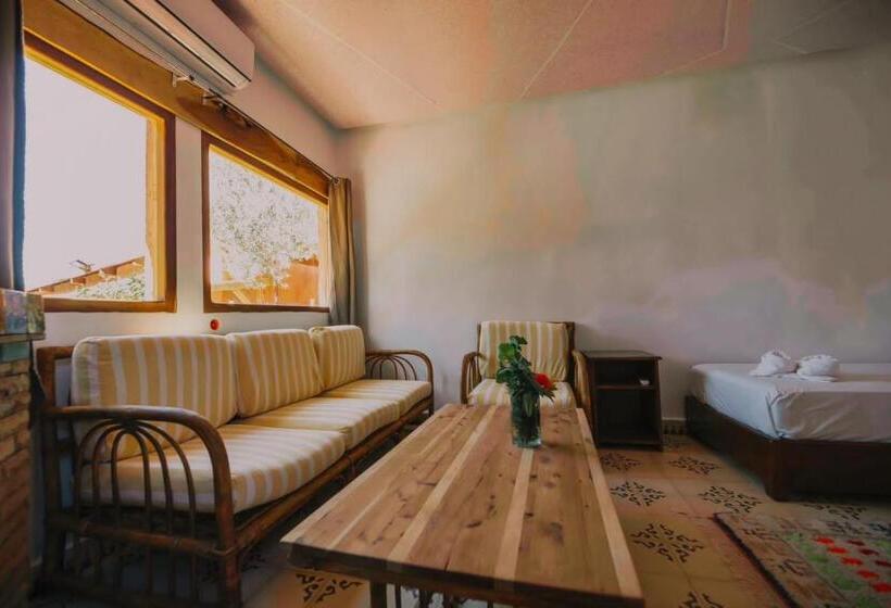 家庭套房, Dar L Eau Vive