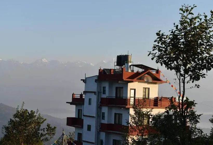 اتاق لوکس با بالکن, Tashidelek Guest Lodge & House