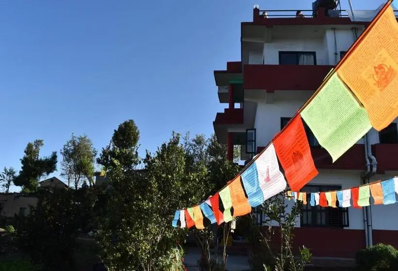 اتاق لوکس با تخت بزرگ, Tashidelek Guest Lodge & House