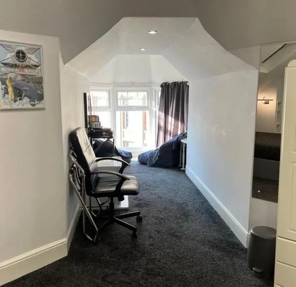デラックスルーム, Addison House