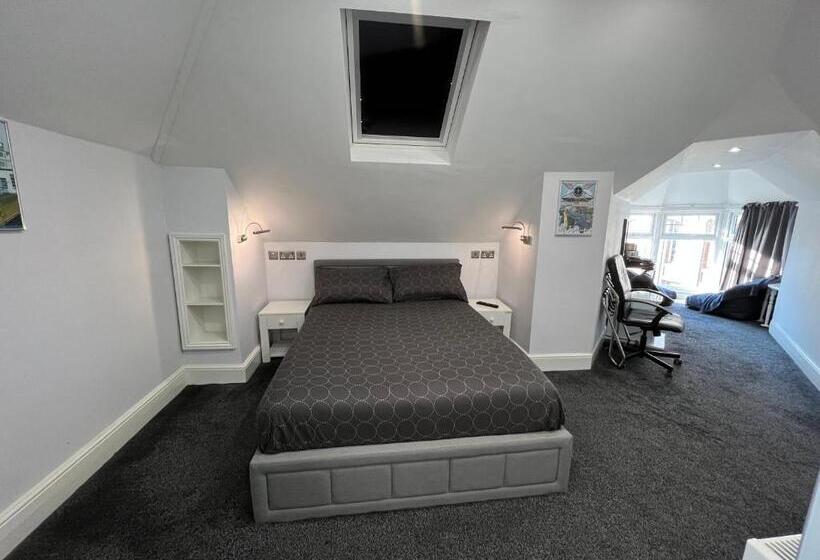 חדר דלוקס, Addison House