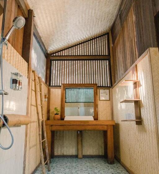 سوییت, Boulder Bay Eco Resort   Nga Khin Nyo Gyee Island