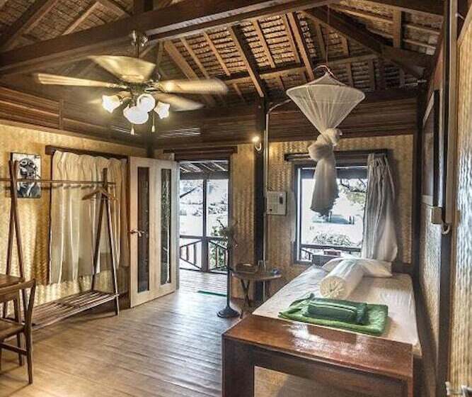 بانگلوی سوپریور, Boulder Bay Eco Resort   Nga Khin Nyo Gyee Island