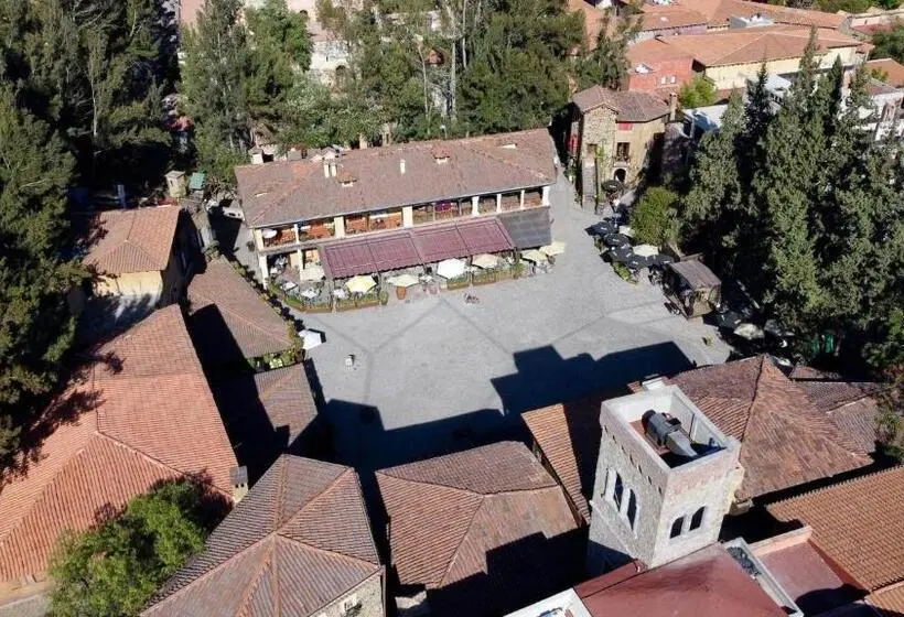 スタンダードルーム, Mueganos 2 En Valquirico