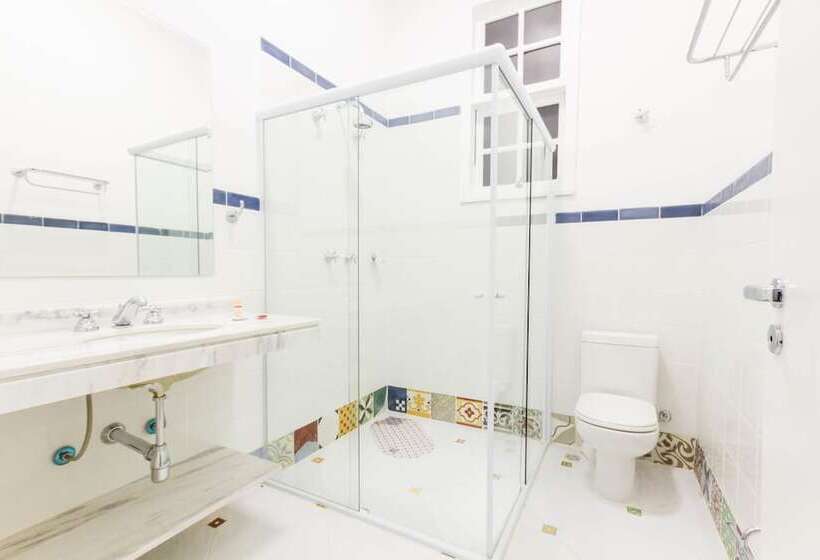 豪华房间, Sagrados Corações