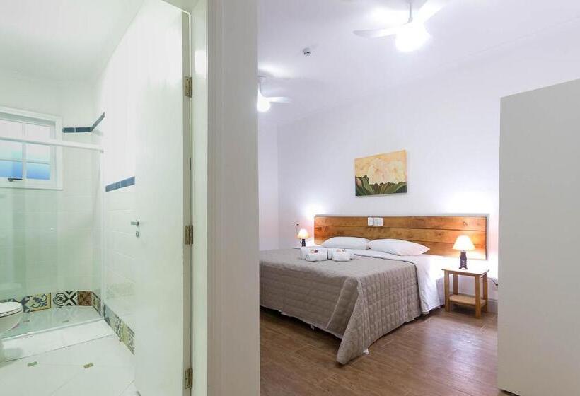 标准间, Sagrados Corações