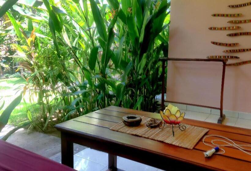 חדר סטנדרט, Mango Moon