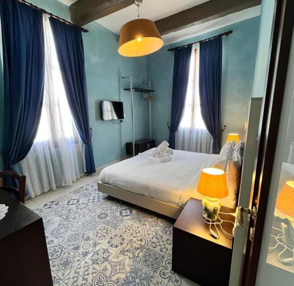 اتاق خانوادگی, My Travel House