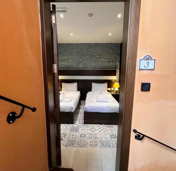 اتاق استاندارد, My Travel House