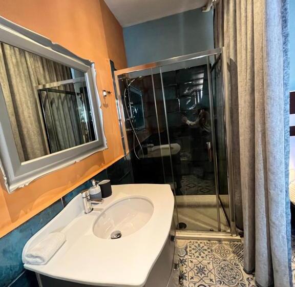 اتاق استاندارد, My Travel House