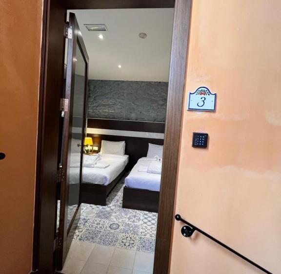 اتاق استاندارد, My Travel House