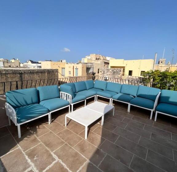 اتاق استاندارد, My Travel House