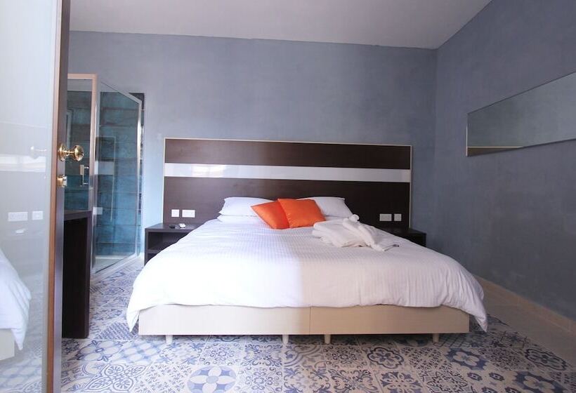 اتاق استاندارد, My Travel House