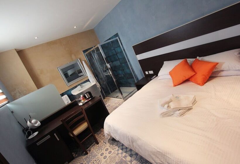 اتاق استاندارد, My Travel House