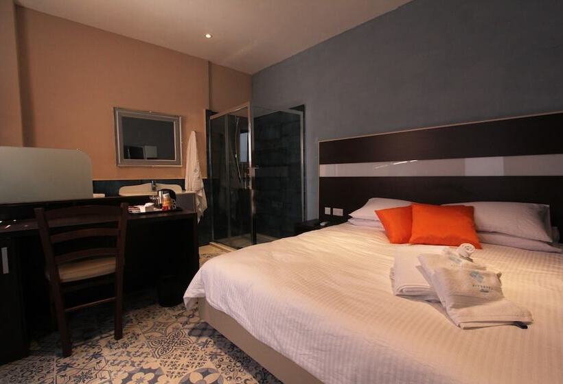 اتاق استاندارد, My Travel House