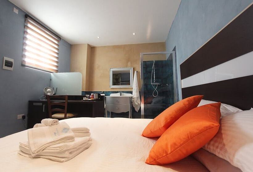 اتاق استاندارد, My Travel House