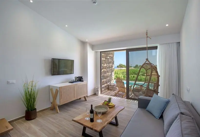 سوییت با چشم‌انداز دریا, Atermono Boutique Resort & Spa