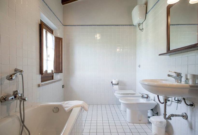 Апартаменты Deluxe 3 Спальни, Azienda Agricola E Agriturismo Vallorsi