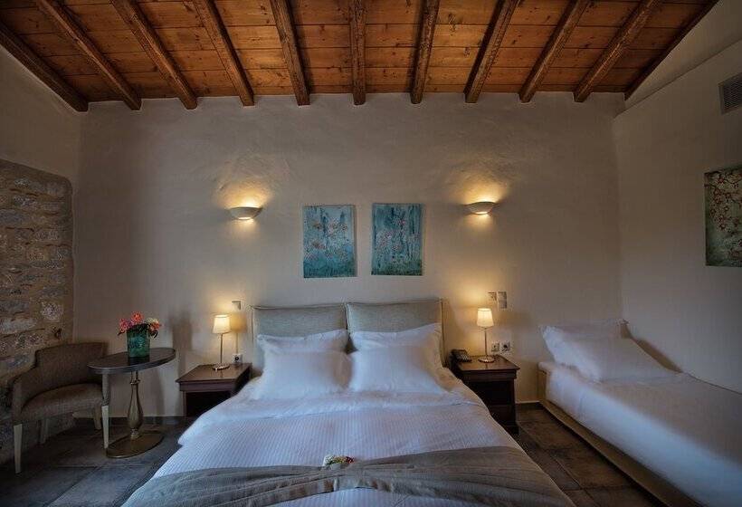 庭の見えるスタンダードトリプルルーム, Castello Antico