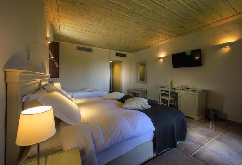 スタンダードトリプルルーム, Castello Antico