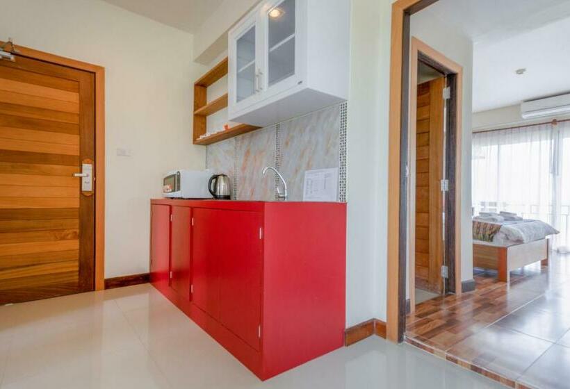 جناح عائلي, The Lord Nelson