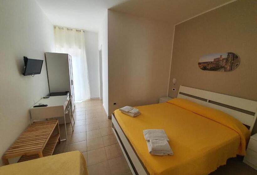 اتاق کلاسیک سه تخته, Casale Marcalia  Bed & Breakfast