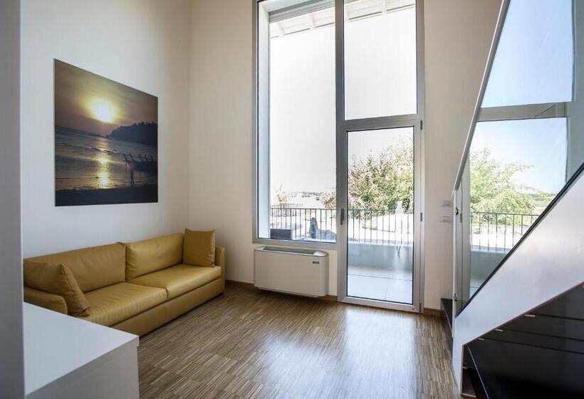 غرفة قياسية, Il Portico