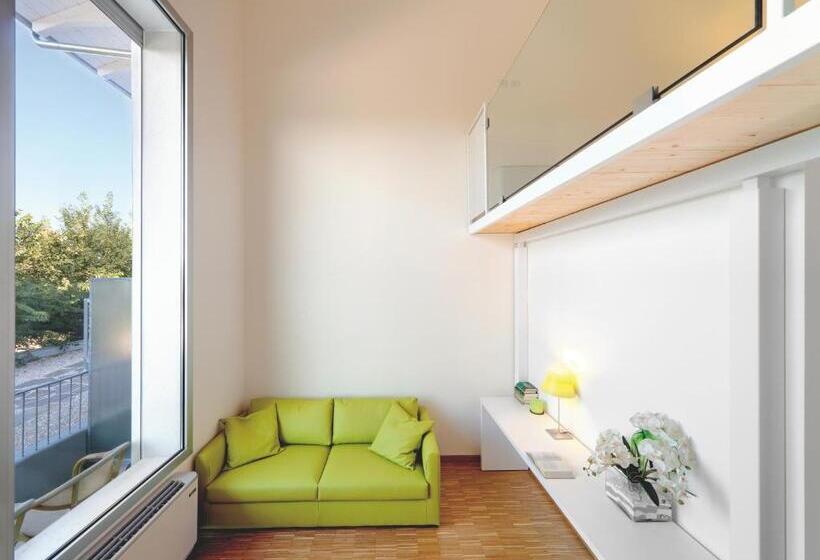 غرفة قياسية, Il Portico