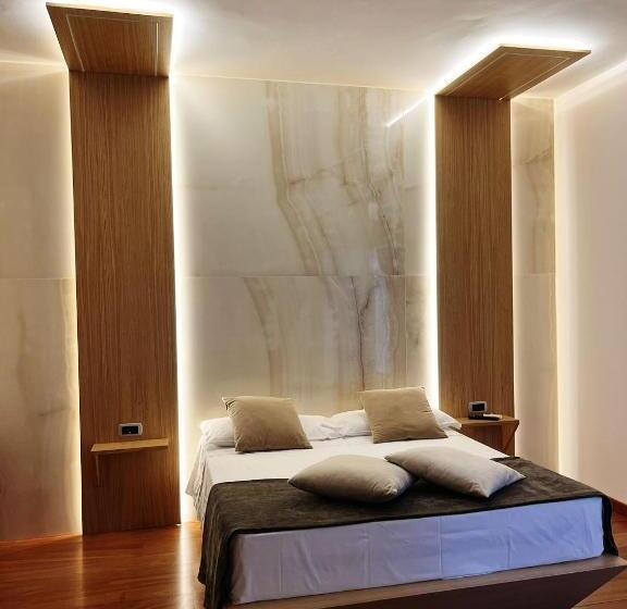 סוויטת ג'וניור, Olympus Capua