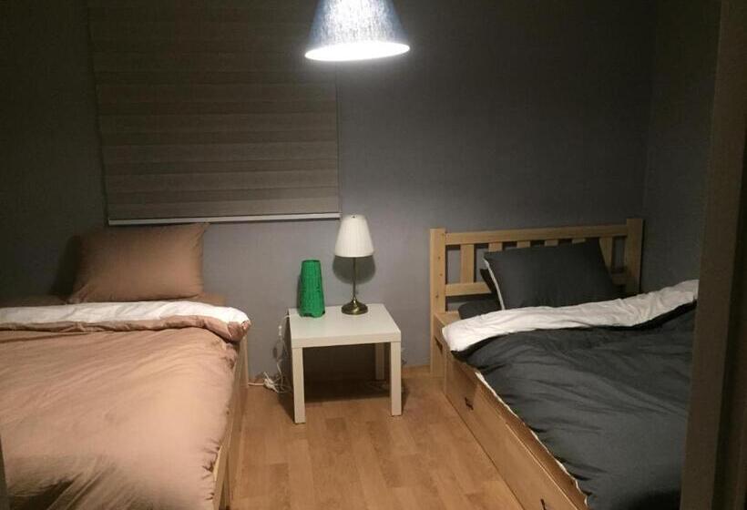 Quarto Basic, The Guesthouse Dmz Stay