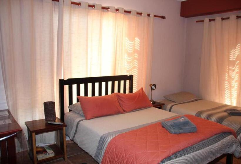 اتاق استاندارد سه نفره, Anandi Guesthouse Swakopmund