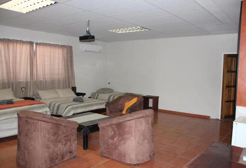 اتاق خانوادگی, Anandi Guesthouse Swakopmund