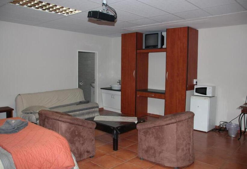 اتاق خانوادگی, Anandi Guesthouse Swakopmund
