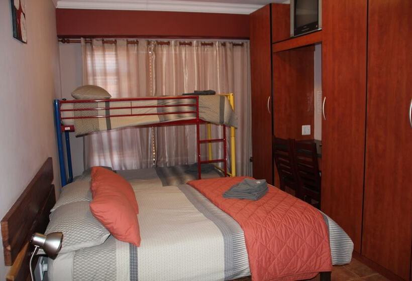 اتاق خانوادگی, Anandi Guesthouse Swakopmund