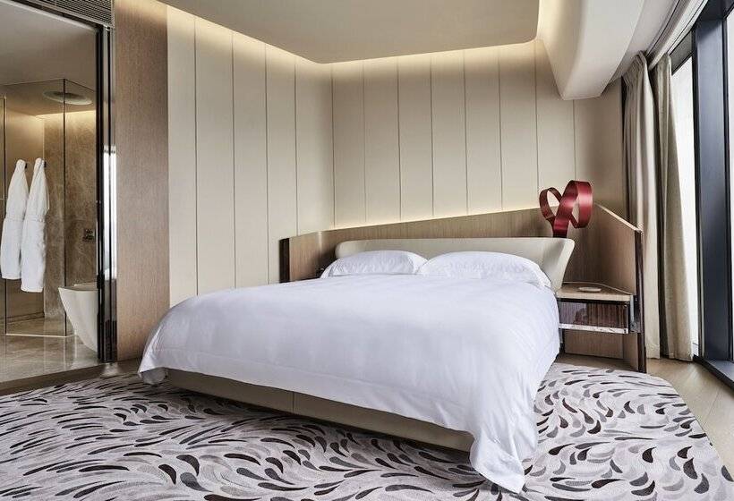 سوئیت پریمیوم, City Of Dreams  Morpheus