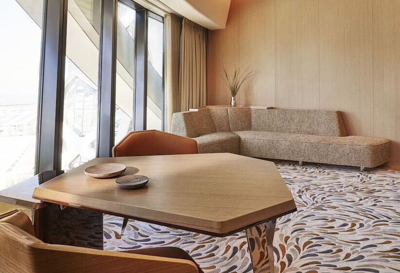 سوییت اجرایی, City Of Dreams  Morpheus