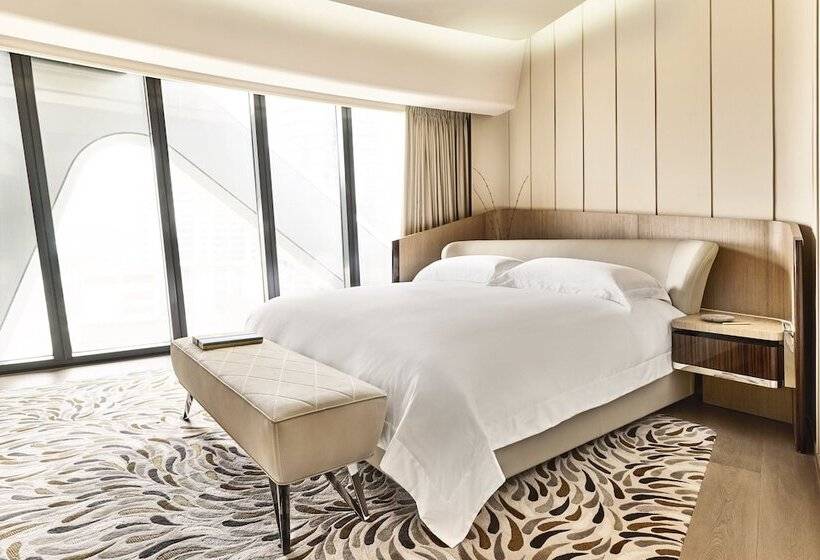 سوییت اجرایی, City Of Dreams  Morpheus