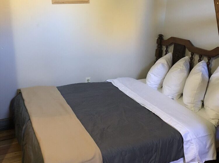 تختخواب در اتاق مشترک, The Avon