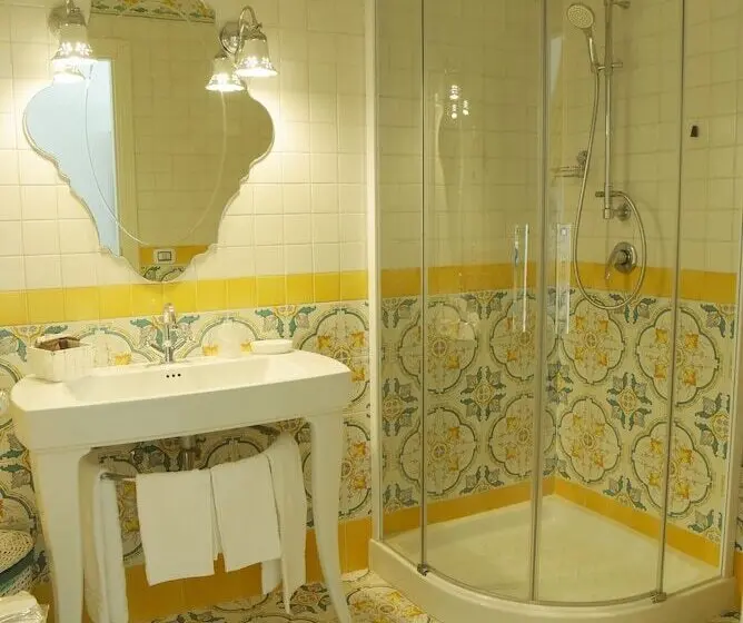 اتاق لوکس, Masseria Celidonia Resort & Relax