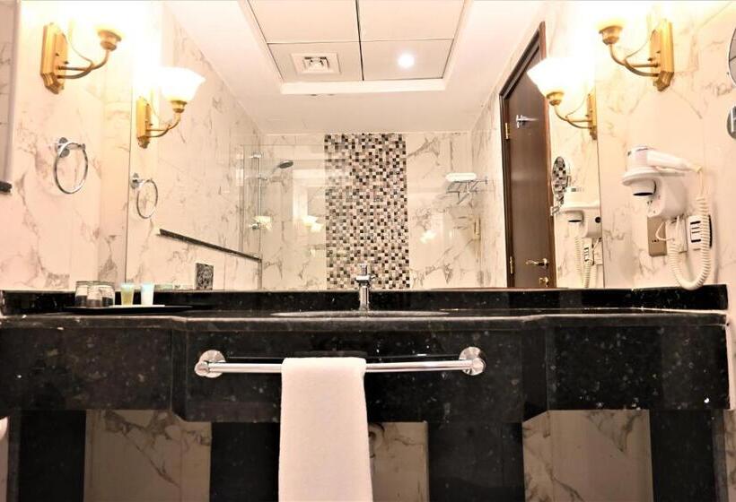 スイート, Crystal Plaza Al Majaz