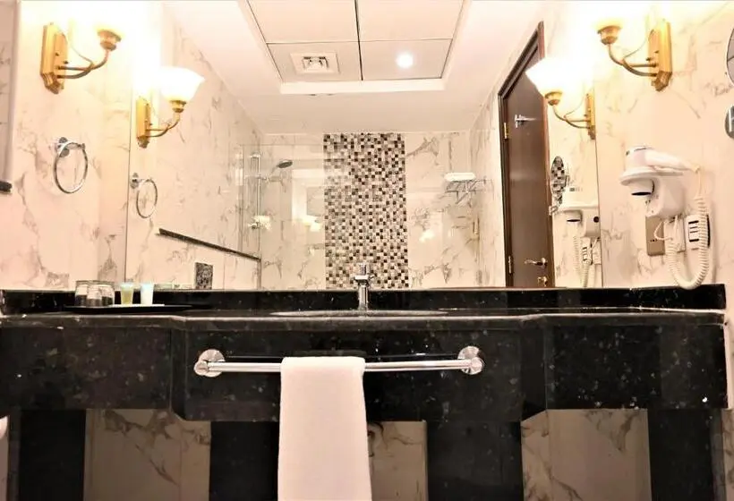 スイート, Crystal Plaza Al Majaz