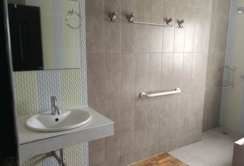 プールビューファミリールーム, Na Na Doo Homestay