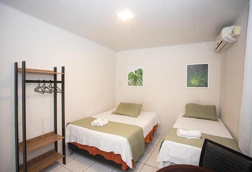 Номер Стандарт Трехместный, Pousada Aracaju