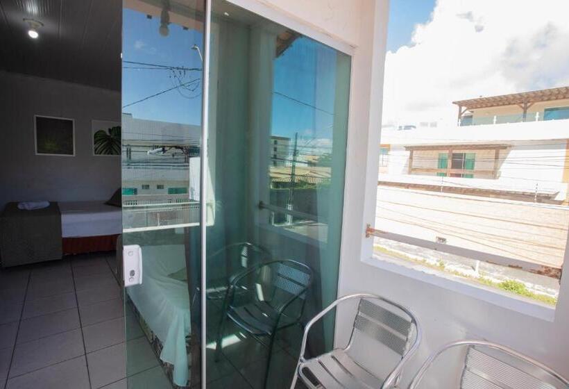 带阳台标准四人间, Pousada Aracaju